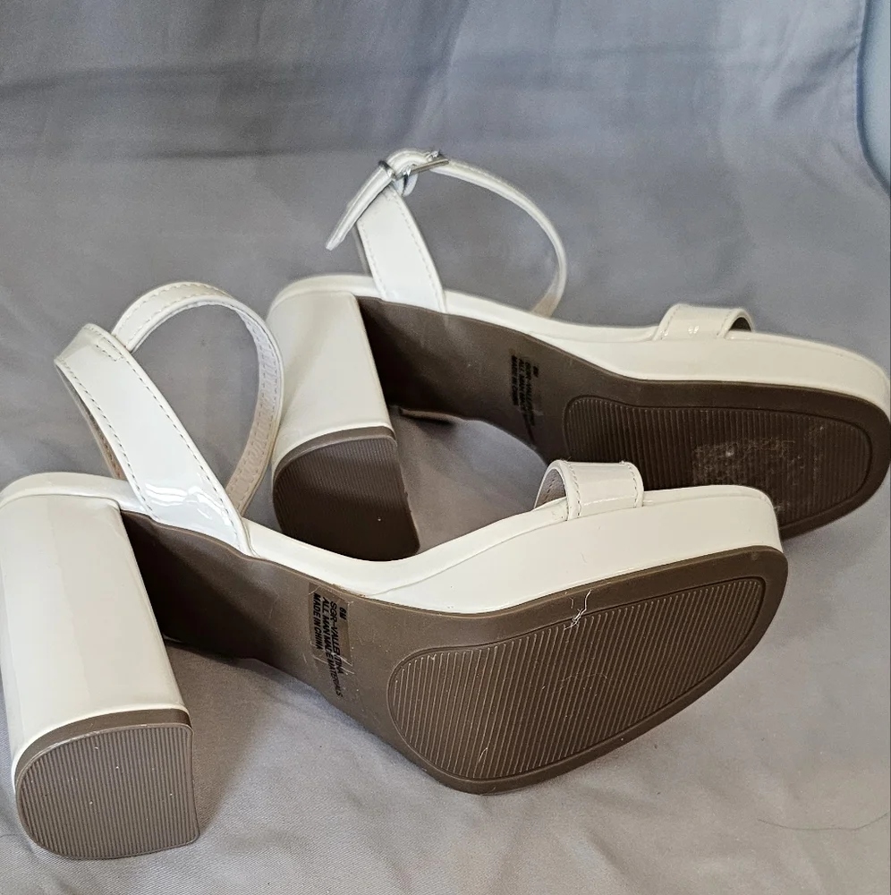 Sugar Heels Vallentina Dress Heels In Bone/Beige Size 6 NIB